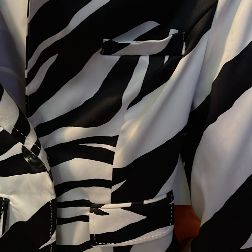 Jacket - Picture 3 of 5